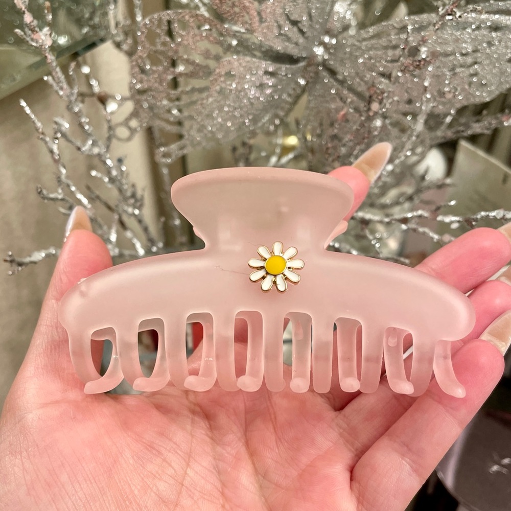Pink Hair Claw Daisy Flower Clip